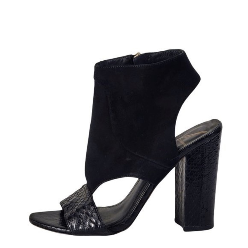 B Brian Atwood
Biella Suede and Snake Sandal – Size 8